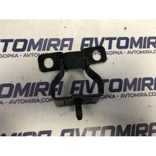 Завіс кришки багажника правий Peugeot 308 T9 SW 2013-2021 9677830180